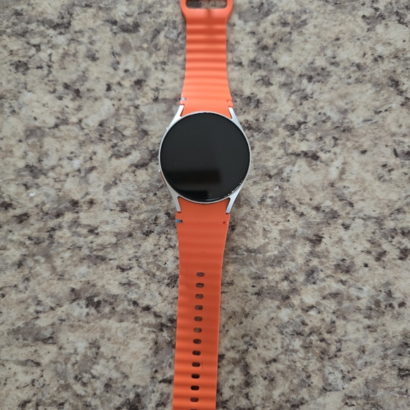 Samsung Smartwatch Galaxy 7, LTE Version,with Black, White, and Orange Bands, - Picture 5 of 8